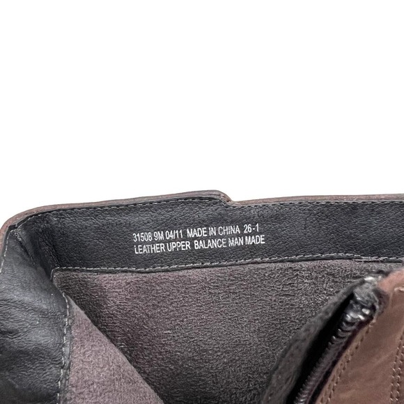 Clarks Artisan Ankle Boot Brown Nubuck Harness Strap Block Heel Zip Women Sz 9M - Picture 8 of 9